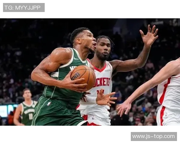 火箭队与雄鹿队精彩对决回顾3月27日比赛录像集锦分析