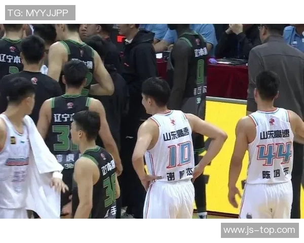 辽宁男篮迎战山东队17CBA常规赛精彩对决即将上演